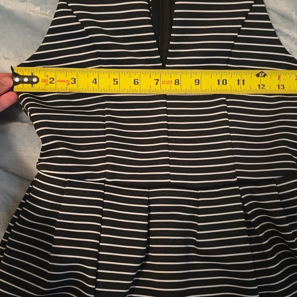 Mi Ami Black and White Striped Dress With Pockets, Size S (0816) - Picture 5 of 8